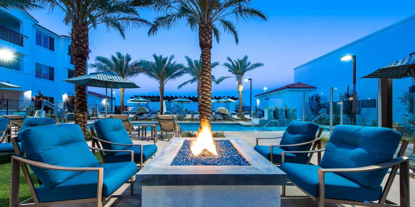 vegas-community-slider-pool